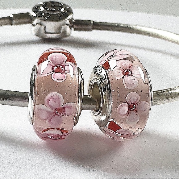 2 charms for Pandora pretty pink flower murano 925 sterling silver cores - Picture 1 of 5